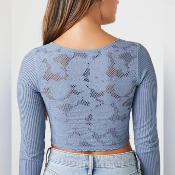 ❤️ $10 Flash Sale Forever 21 Seamless Floral Crochet Crop Top - Picture 4 of 13